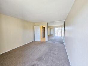 2350 Hosp Way in Carlsbad, CA - Building Photo - Building Photo