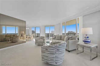 4901 Gulf Shore Blvd N in Naples, FL - Building Photo - Building Photo