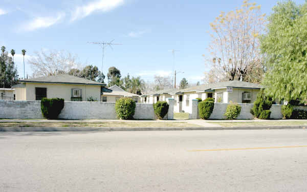 475 N Pennsylvania Ave in Colton, CA - Foto de edificio