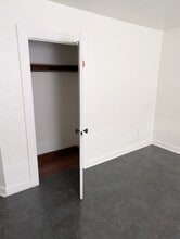 319 W 11th St, Unit 319 1/2 in Hazleton, PA - Building Photo - Building Photo