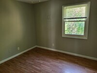 250 Herndon St photo'