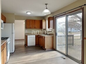 1201 Darnell Dr in Mundelein, IL - Building Photo - Building Photo