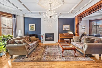 4299 Blvd. De Maisonneuve Ouest in Westmount, QC - Building Photo - Building Photo