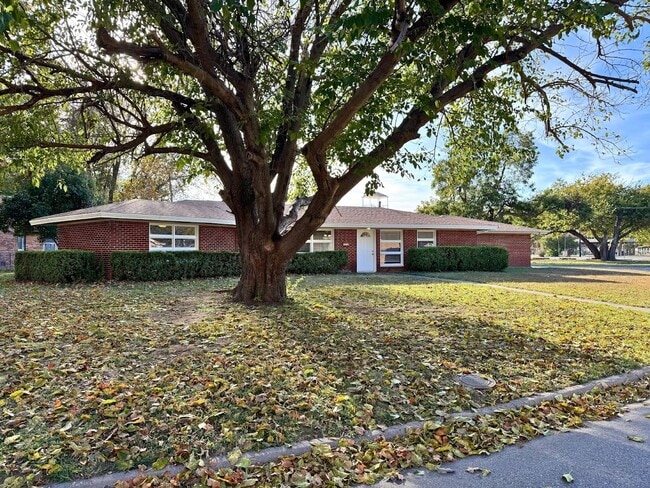 property at 703 Pecan St