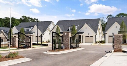 4968 Noble Vlg Wy in Lilburn, GA - Building Photo - Building Photo