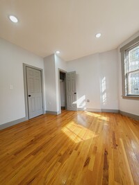 206 Myrtle Ave, Unit 2 in Jersey City, NJ - Building Photo - Building Photo