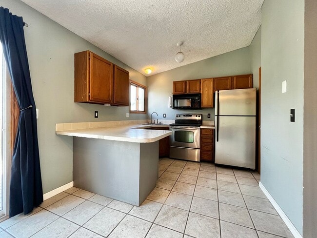 2327 Eagle Dr in Loveland, CO - Building Photo - Building Photo
