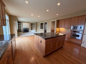 36101 SE Turnberry St in Snoqualmie, WA - Building Photo - Building Photo