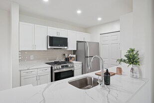 The Estates in Hull, MA - Building Photo