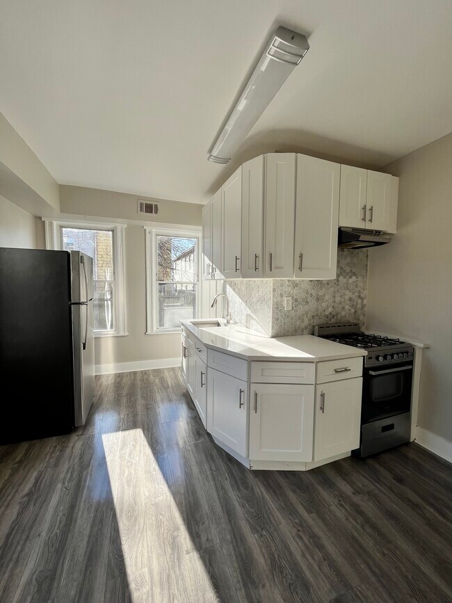 45 Greenville Ave in Jersey City, NJ - Building Photo - Building Photo