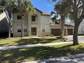 11805 Holly Creek Dr in Riverview, FL - Building Photo