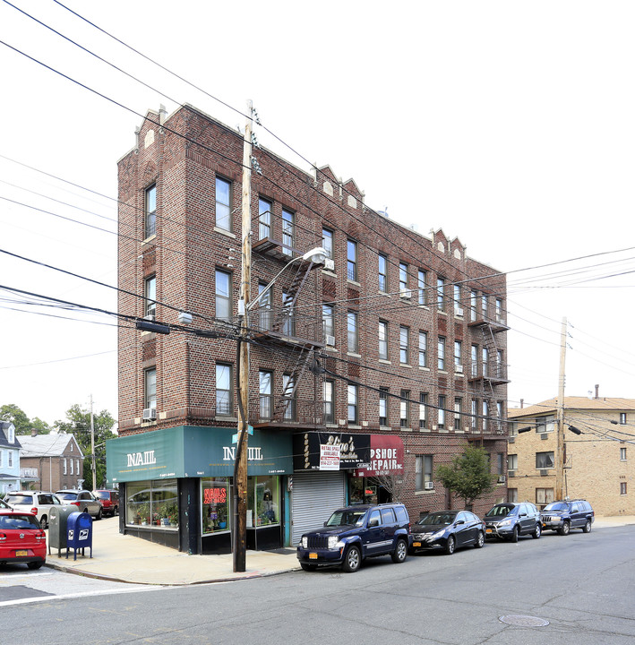 5804 Tyndall Ave in Bronx, NY - Foto de edificio