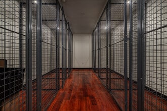 Onyx at Oslo in San Antonio, TX - Building Photo - Building Photo