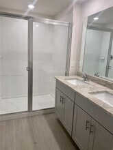 5629 Mentmore Dr in West Palm Beach, FL - Building Photo - Building Photo