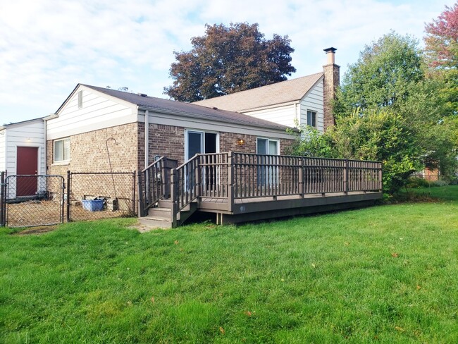 1379 Peachtree Dr in Troy, MI - Building Photo - Building Photo