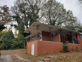 1444 Academy St in Charlotte, NC - Building Photo