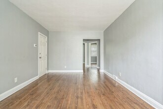 1122 Gleneagle Rd in Baltimore, MD - Building Photo - Building Photo