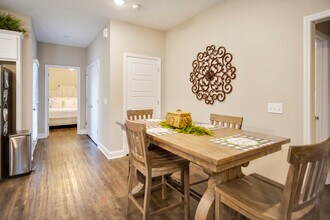 20 Grove Cir in Statesboro, GA - Building Photo - Building Photo