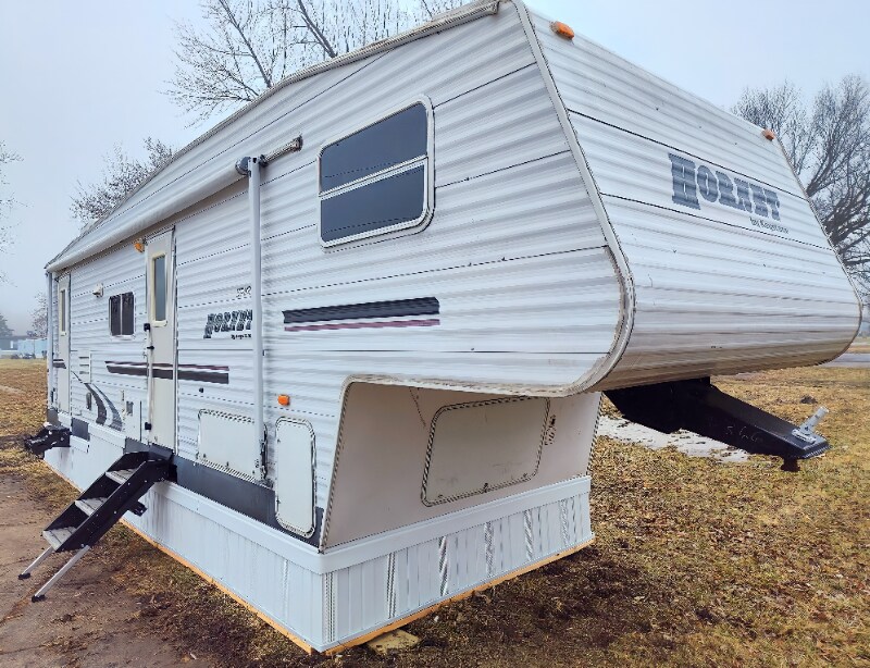 2552 Smith Ave in Marshalltown, IA - Foto de edificio