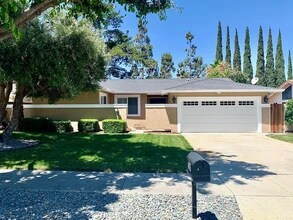 4075 Beebe Cir in San Jose, CA - Foto de edificio - Building Photo