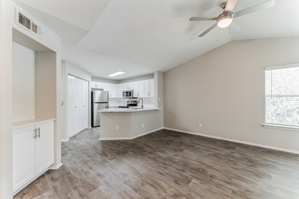 Marina Landing Apartments Orlando, FL Apartments For Rent