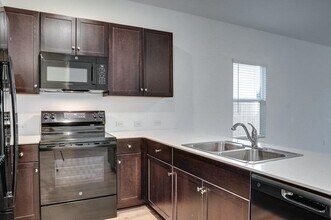 668 The Ugly Wy in Jarrell, TX - Building Photo - Building Photo