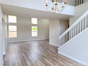 7813 Paper Flower Ct in Las Vegas, NV - Building Photo - Building Photo