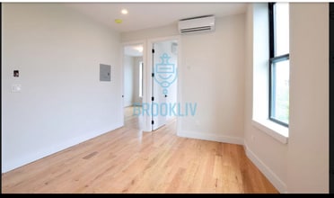 483 Evergreen Ave in Brooklyn, NY - Building Photo - Building Photo