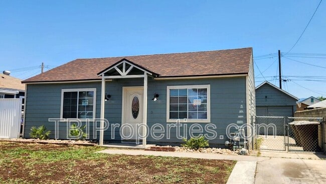 934 N Florence Ave in Colton, CA - Foto de edificio - Building Photo