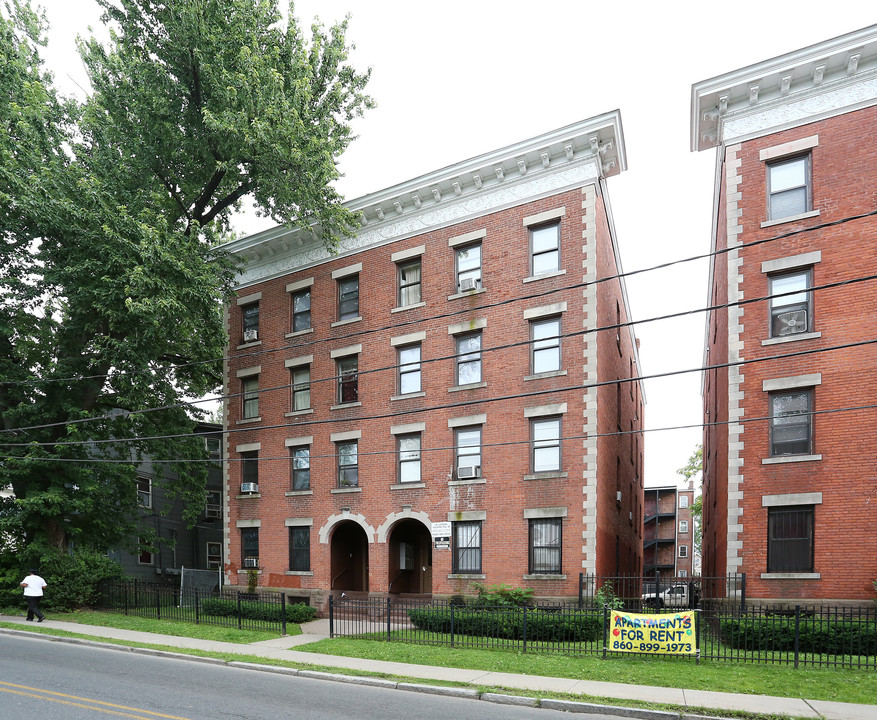 83 Ward St in Hartford, CT - Building Photo