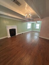 9295 US-290 in Brenham, TX - Foto de edificio - Building Photo