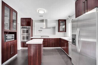 1912 NE 119th Rd in North Miami, FL - Building Photo - Building Photo