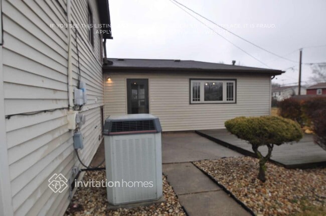 5731 Lancaster Dr, Unit AUCPRC in Oak Forest, IL - Building Photo - Building Photo