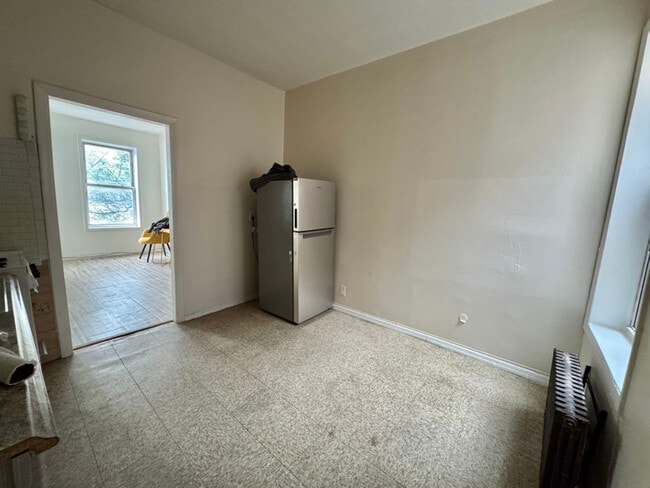 602 New Lots Ave in Brooklyn, NY - Building Photo - Building Photo