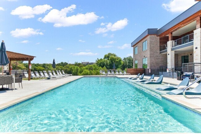 Northside at the Woodlands in Garland, TX - Building Photo - Building Photo