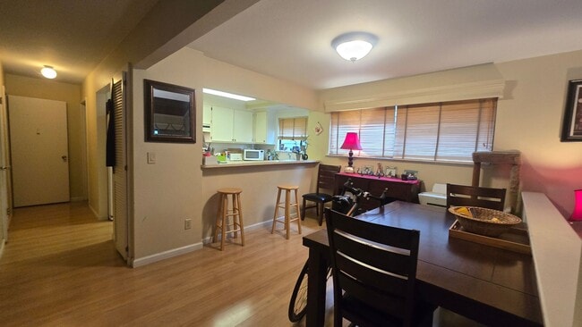 property at 8341 Valley View Ct