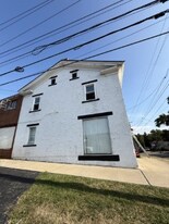 6189 Manchester Rd in Akron, OH - Building Photo