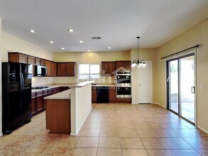 19718 E Canary Way in Queen Creek, AZ - Foto de edificio - Building Photo