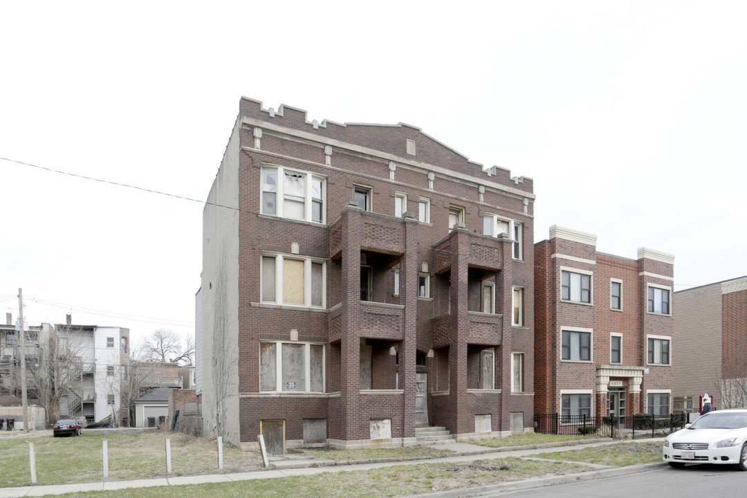 6411 S Ellis Ave in Chicago, IL - Foto de edificio