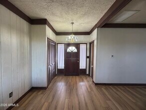 1328 E Maddock Rd in Phoenix, AZ - Building Photo - Building Photo