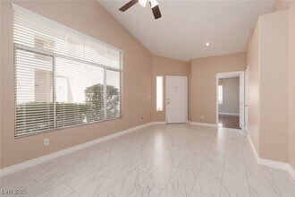 757 Roddenberry Ave in Las Vegas, NV - Building Photo - Building Photo