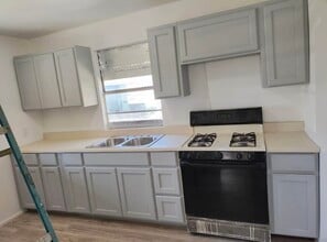 3212 San Salvador St in Laredo, TX - Building Photo - Building Photo