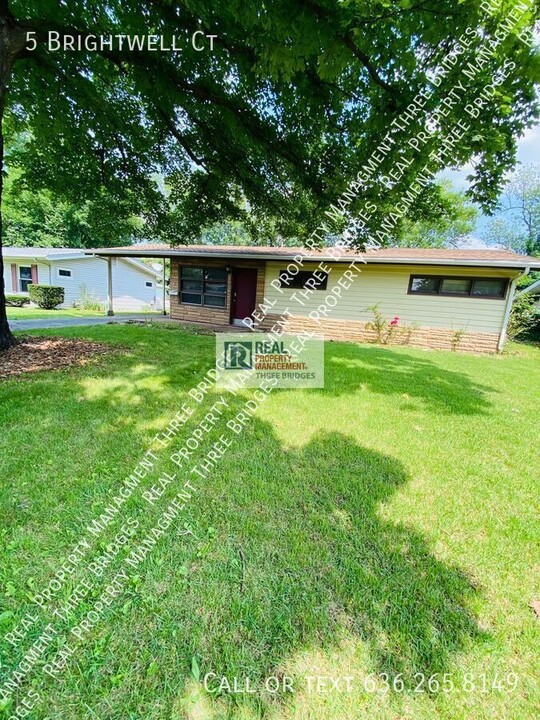 5 Brightwell Ct in Florissant, MO - Building Photo