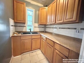 14 Batchelder St, Unit 1 in Boston, MA - Building Photo - Building Photo