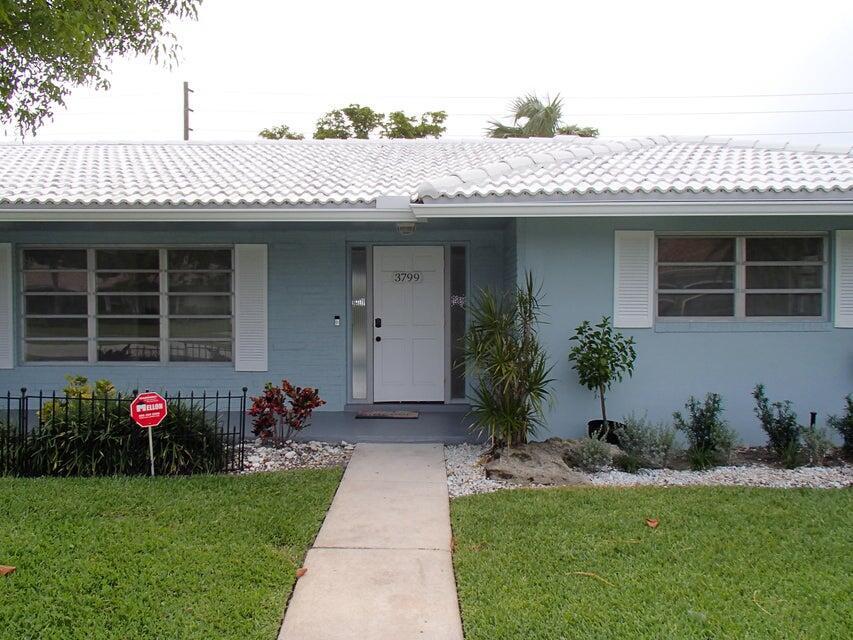 3799 NE 6th Dr in Boca Raton, FL - Foto de edificio