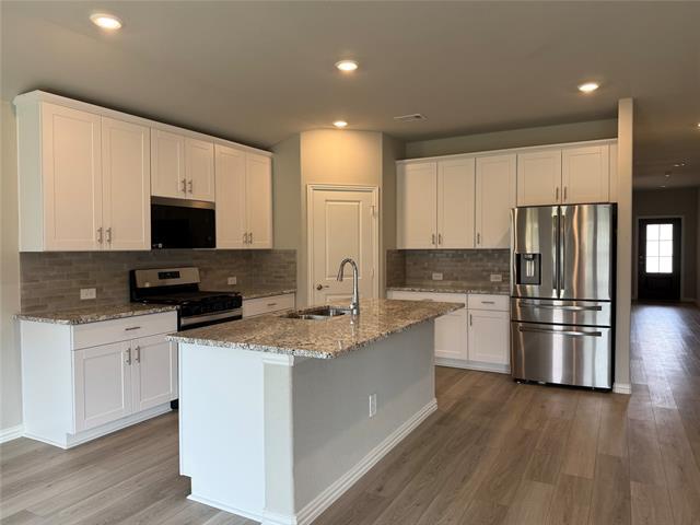 property at 2215 Gustavus Dr