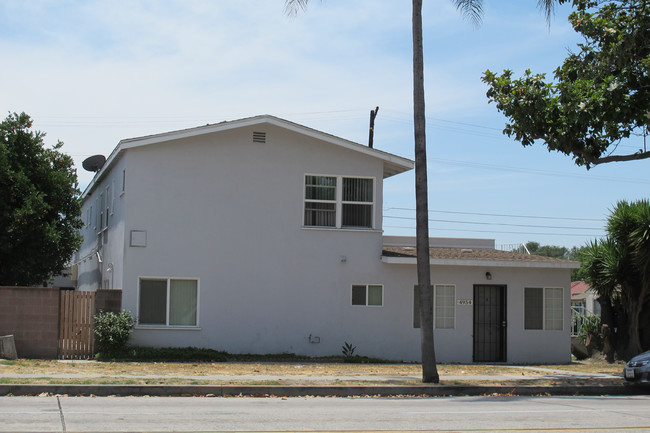 4954 Tweedy Blvd in South Gate, CA - Building Photo - Building Photo