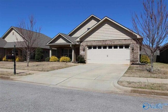 408 Bay Tree Ln SW in Huntsville, AL - Building Photo - Building Photo