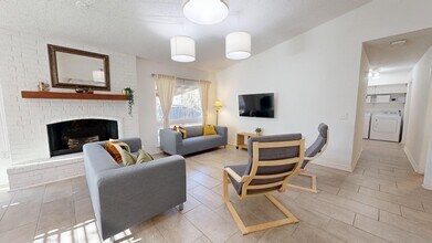 12827 Independence Ave in San Antonio, TX - Building Photo - Building Photo