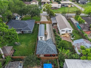 4734 Oleander St in Bacliff, TX - Building Photo - Building Photo